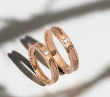 cincin pernikahan